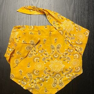 Hollis yet bandana top